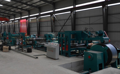 開(kāi)卷校平分條機(jī)縱剪線(xiàn)